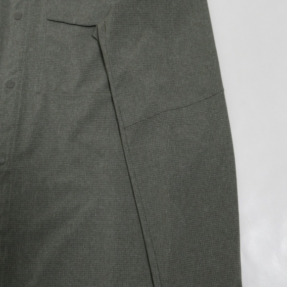 Lululemon Men's Airing Easy Overshirt Heatherd Medium Olive Size L - Picture 5 of 12